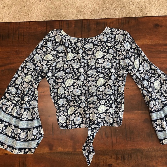 American Eagle Tie Crop Top - Picture 3 of 7